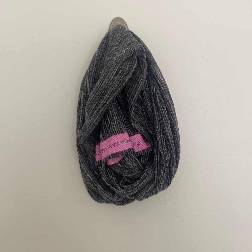 Ivivva wrap scarf
